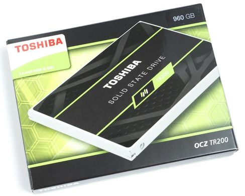SSD накопитель Toshiba TR200 THN-TR20Z2400U8 фото
