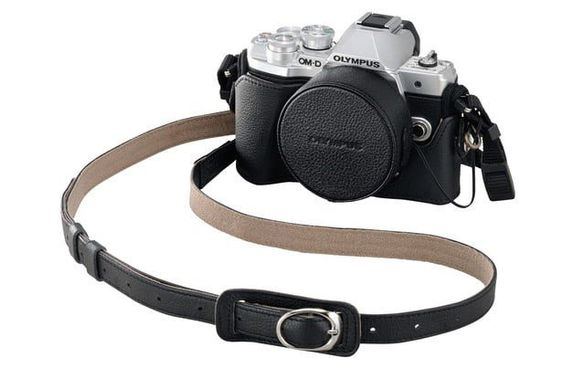 Фотоаппарат Olympus OM-D E-M10 Mark III kit (14-42mm) silver фото