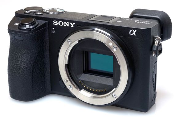 Фотоапарат Компактный фотоаппарат со сменным объективом Sony Alpha A6500 body фото