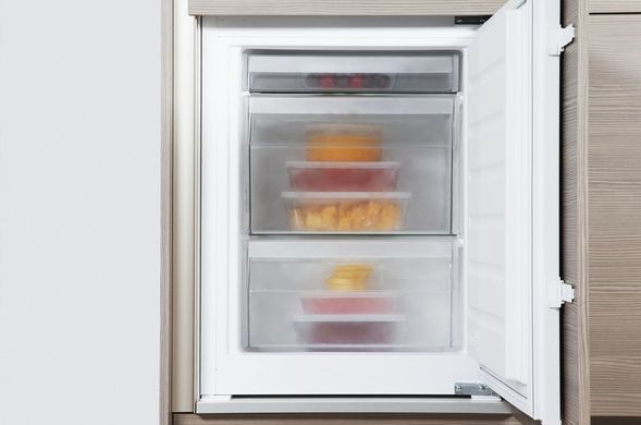 Вбудовані холодильники Whirlpool ART 9610/A+ фото