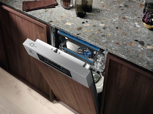 Посудомоечные машины встраиваемые Electrolux EEM43300IX фото