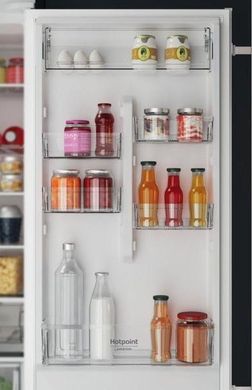 Вбудовані холодильники Hotpoint-Ariston HAC20T321 фото