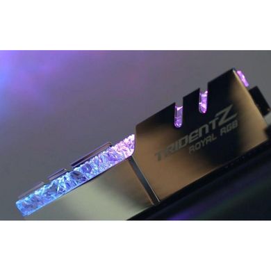 Оперативна пам'ять G.Skill 16 GB (2x8GB) DDR4 3000 MHz Trident Z Royal Silver (F4-3000C16D-16GTRS) фото