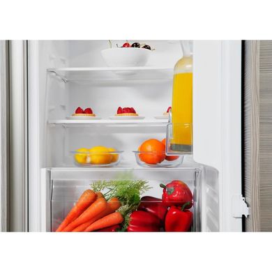 Встраиваемые холодильники Whirlpool ARG 7341 фото