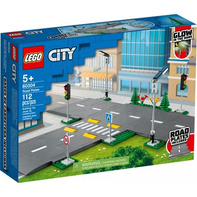 Конструктор LEGO LEGO City Town Перекрёсток (60304) фото