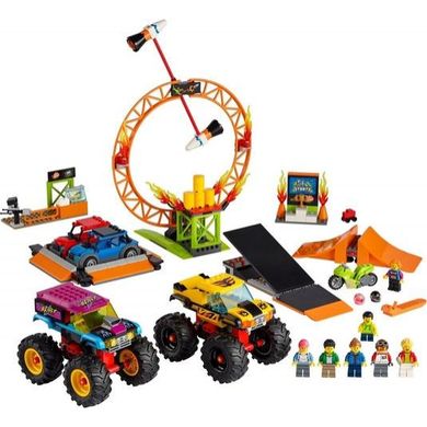 Конструктор LEGO LEGO Арена для шоу каскадёров (60295) фото