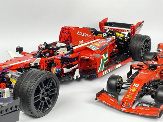 Конструктор LEGO LEGO Technic Ferrari 488 GTE AF Corse №51 (42125) фото