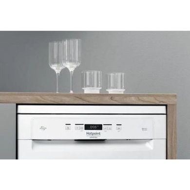 Посудомоечные машины Hotpoint-Ariston HFC 3C41 CW фото