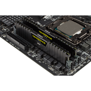 Оперативная память Corsair 32 GB Vengeance KIT(2x16Gb) DDR4 PC2400 (CMK32GX4M2A2400C16) фото