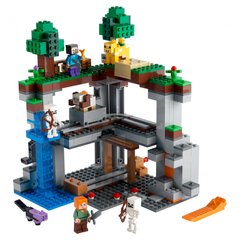 Конструктор LEGO LEGO Minecraft Первое приключение (21169) фото