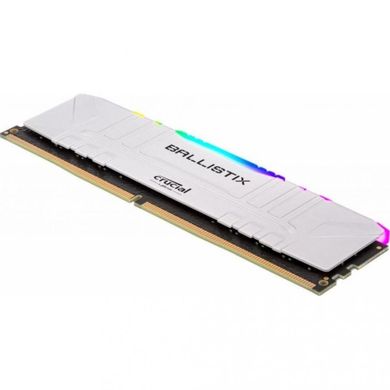 Оперативная память Crucial 16 GB DDR4 3000 MHz Ballistix White RGB (BL16G30C15U4WL) фото