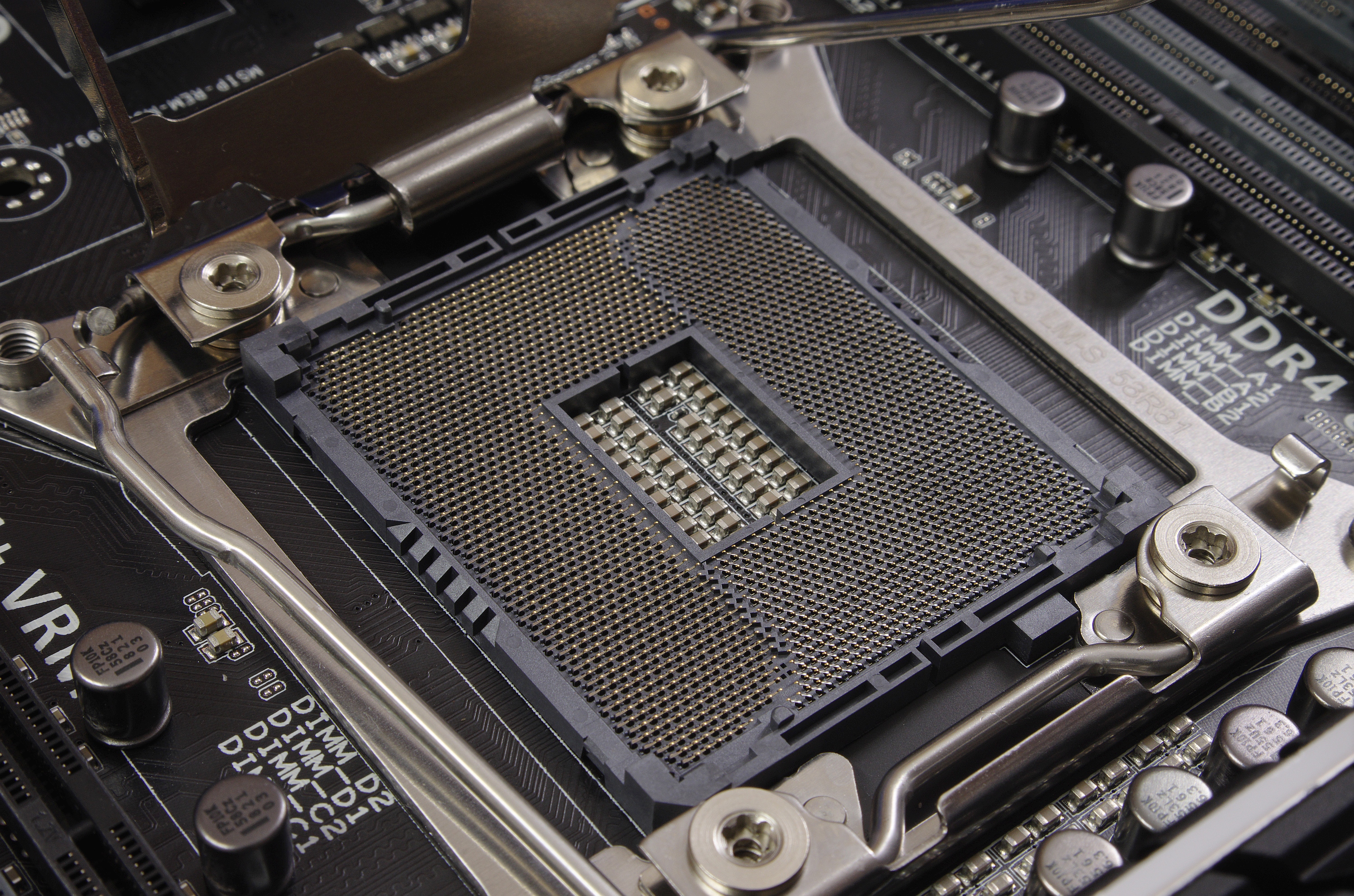 Мощный процессор на 1155 сокет. Сокет 2011 v3. Сокеты Intel LGA 2011. Сокет Xeon LGA 2011 материнская плата. Сокет процессора LGA 2011-3.