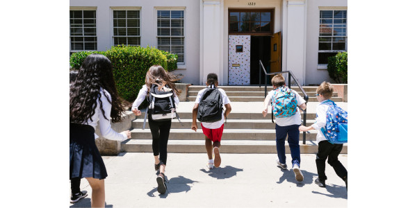 Скоро в школу