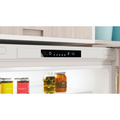Indesit INFC9 TI22W