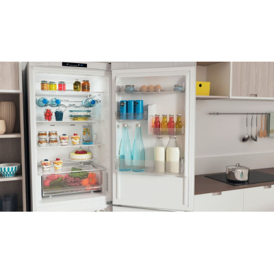 Indesit INFC8 TI21W0