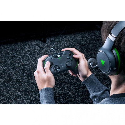 Razer Wolverine V2 (RZ06-03560100-R3M1)