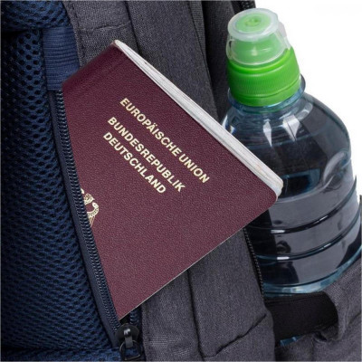 RIVACASE 7765 (Black)