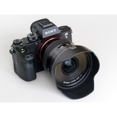 Batis 18mm f/2.8 для Sony E