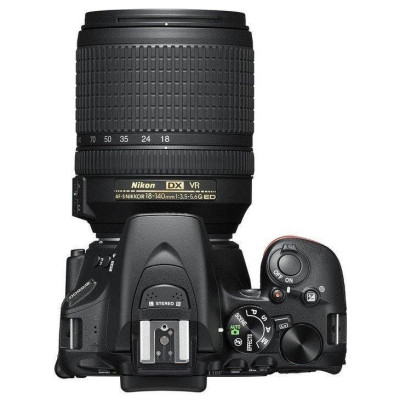 Nikon D5600 kit (18-140mm VR)