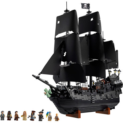LEGO Icons Пиратский корабль капитана Джека Воробья (10365)