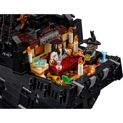 LEGO Icons Пиратский корабль капитана Джека Воробья (10365)
