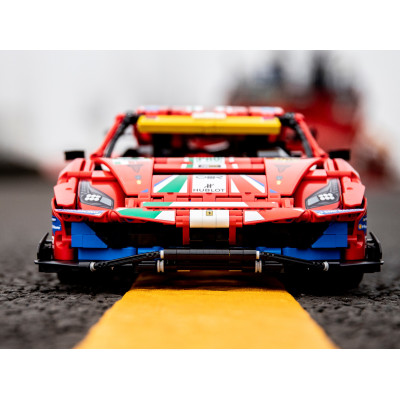 LEGO Technic Ferrari 488 GTE AF Corse №51 (42125)