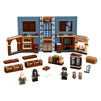 LEGO Harry Potter В Хогвартсе урок заклинаний (76385)