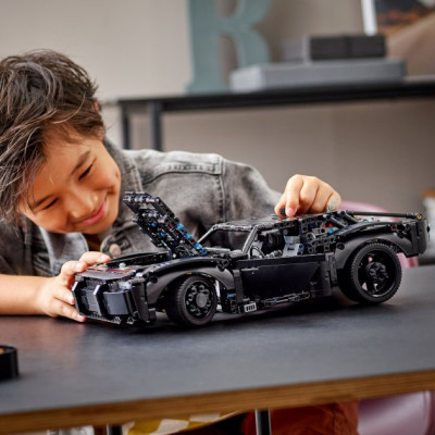 LEGO Technic Бетмен: Бетмобіль (42127)