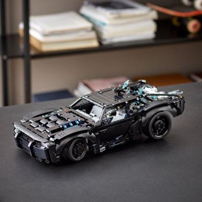 LEGO Technic Бетмен: Бетмобіль (42127)