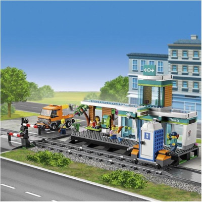 LEGO Залізнична станція (60335)