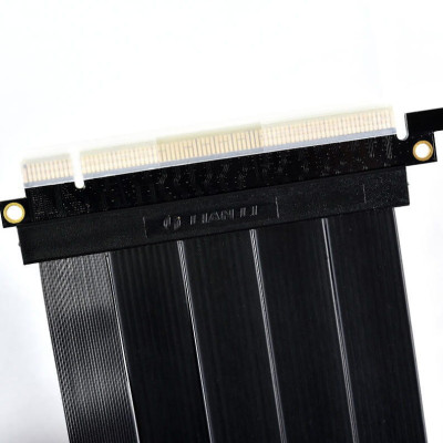 Lian Li PCIe 5.0 X16 200 mm Black (G89.PW-PCI-520X)