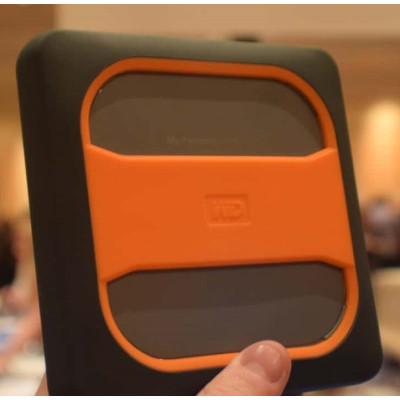 WD 2TB My Passport Wireless (WDBAMJ0020BGY )