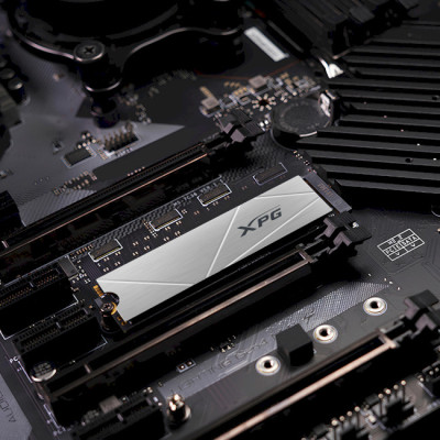 ADATA XPG GAMMIXS60 2TB M.2 PCIe 4.0 (AGAMMIXS60-2T-CS)