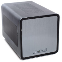 QUBE V8 Black (QBV8D_FBNU3)