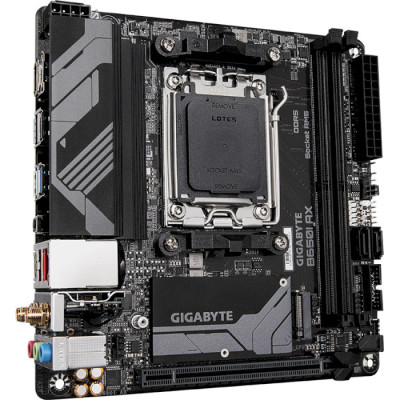 GIGABYTE B650I AX