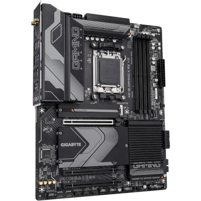 GIGABYTE X670 GAMING X AX V2