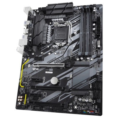 GIGABYTE Z390 UD