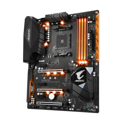 GIGABYTE GA-AX370-Gaming 3