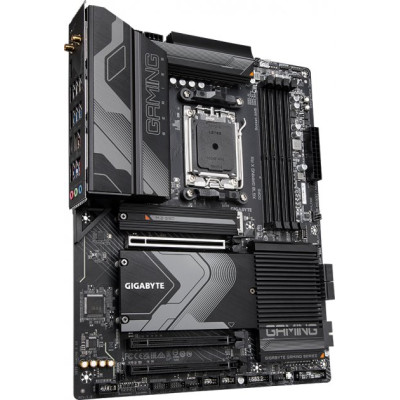 GIGABYTE X670 GAMING X AX