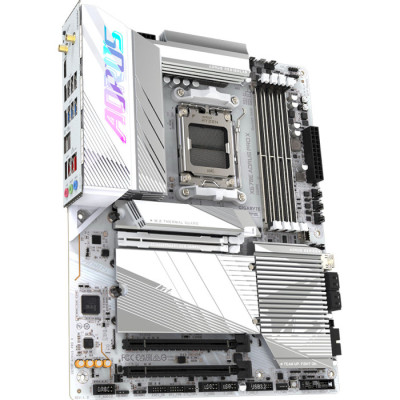 GIGABYTE X670E AORUS PRO X