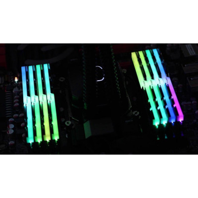 G.Skill 32 GB (2x16GB) DDR4 3200 MHz Trident Z (F4-3200C16D-32GTZR)