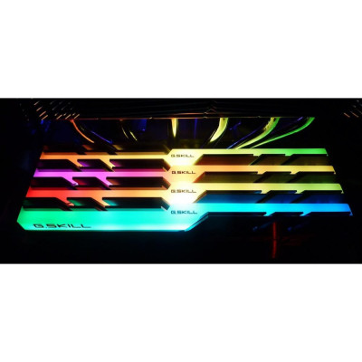G.Skill 32 GB (2x16GB) DDR4 3200 MHz Trident Z RGB (F4-3200C16D-32GTZR)
