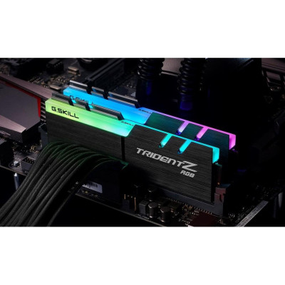 G.Skill 32 GB (2x16GB) DDR4 3200 MHz Trident Z RGB (F4-3200C16D-32GTZR)