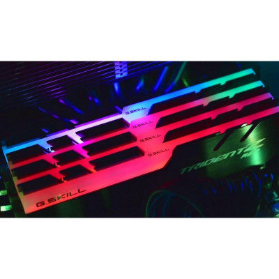 G.Skill 32 GB (2x16GB) DDR4 3200 MHz Trident Z RGB (F4-3200C16D-32GTZR)