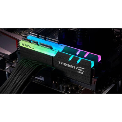 G.Skill 64 GB (2x32GB) DDR4 4000 MHz Trident Z (F4-4000C18D-64GTZR)