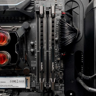 PATRIOT 16 GB (2x8GB) DDR4 4000 MHz Viper Steel (PVS416G400C9K)