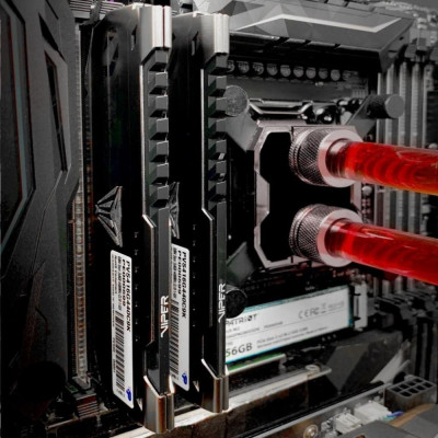 PATRIOT 16 GB (2x8GB) DDR4 4000 MHz Viper Steel (PVS416G400C9K)