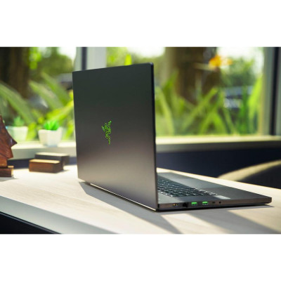 Razer Blade Pro 17 (RZ09-0406CEC3-R3U1)