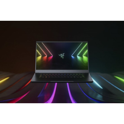 Razer Blade 15 Advanced Model (RZ09-0421EED3-R3U1)