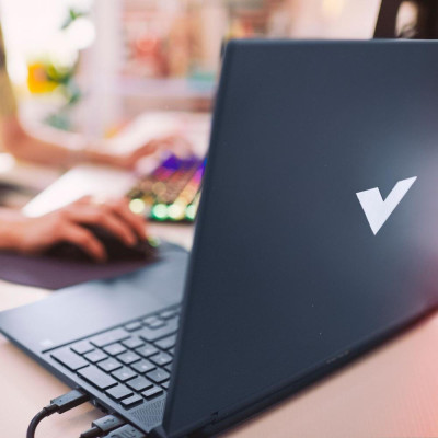 HP Victus 15-fb3045ua Performance Blue (BV8X7EA)